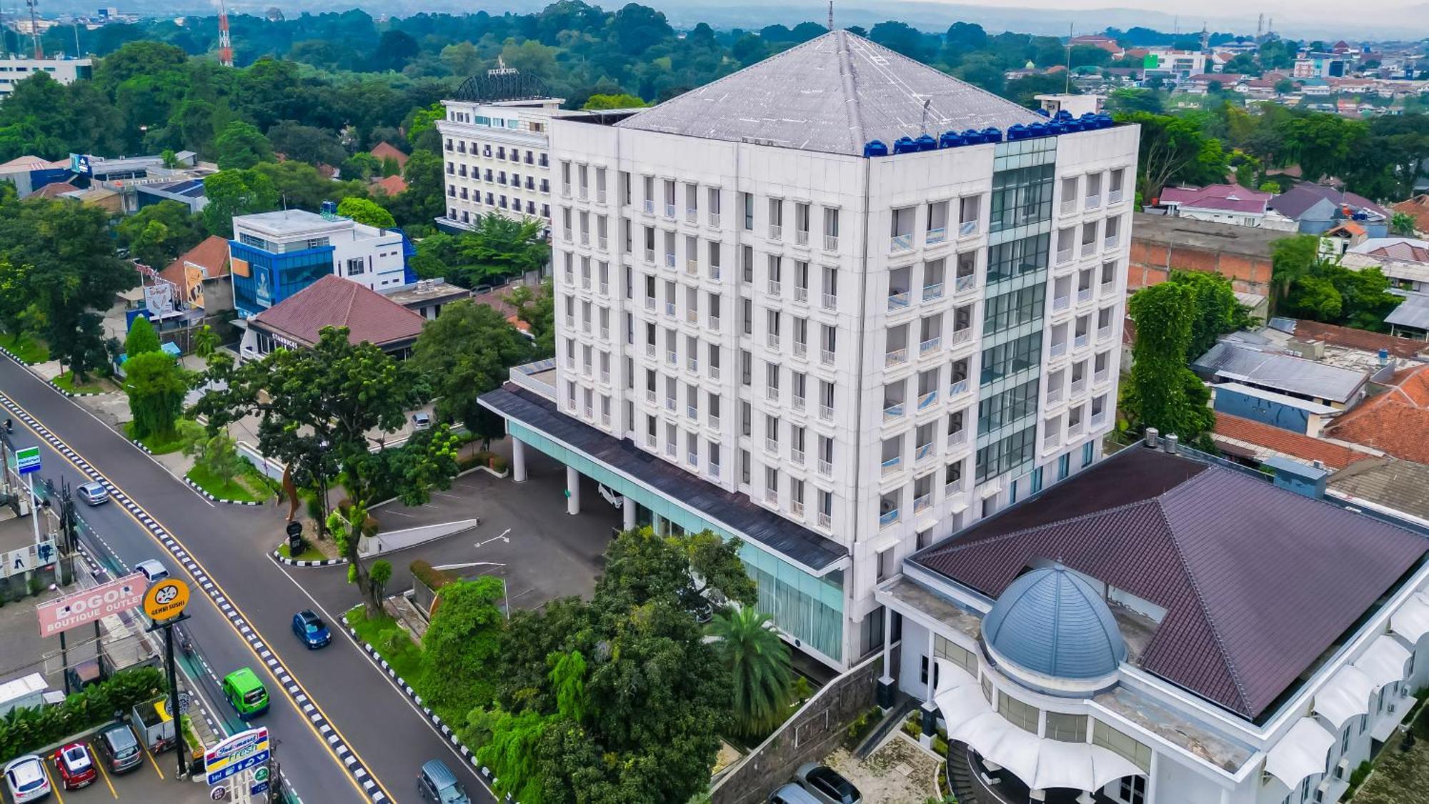 Royal Padjadjaran Hotel Богор Екстер'єр фото