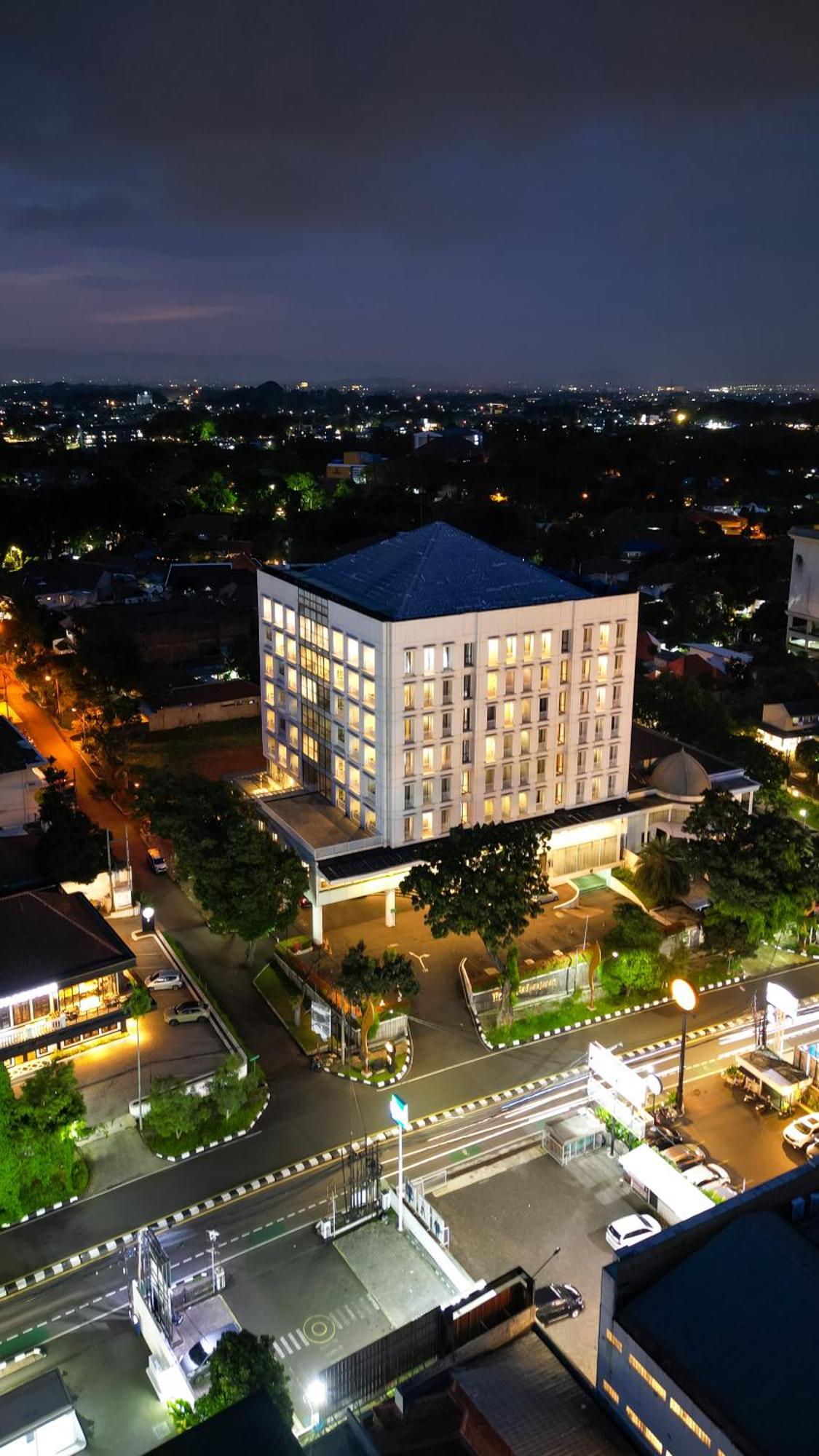 Royal Padjadjaran Hotel Богор Екстер'єр фото