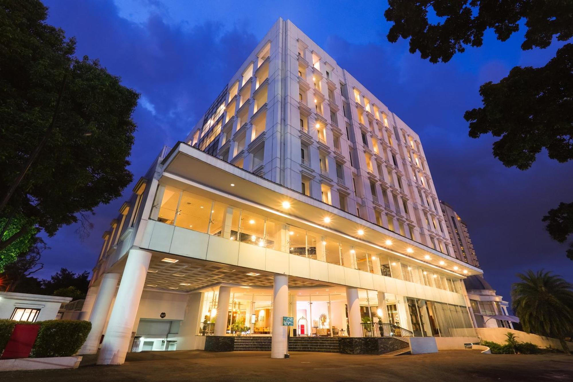 Royal Padjadjaran Hotel Богор Екстер'єр фото